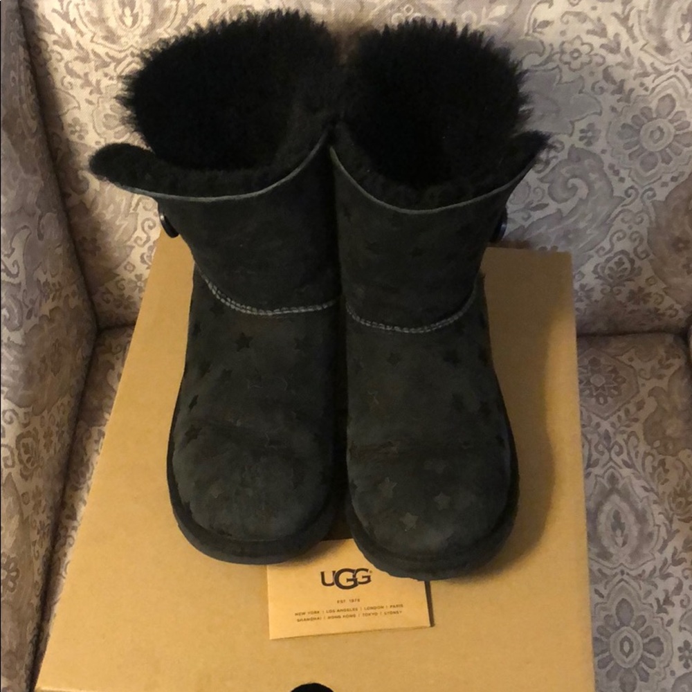 Girls Black Ugg Bailey Button Boots